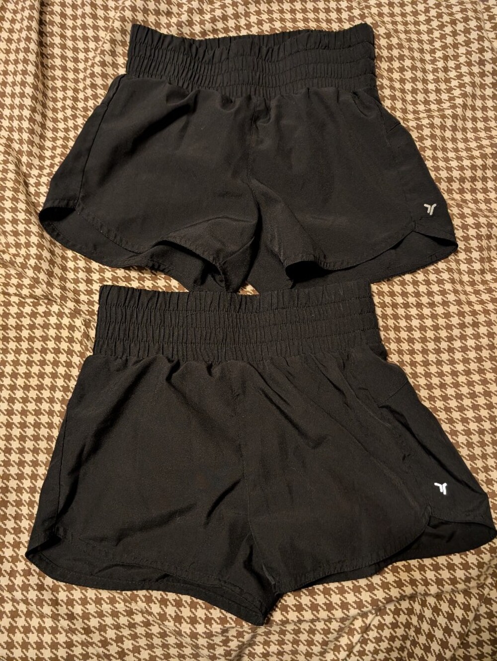 Old Navy Black Elastic-Waist Athletic Shorts